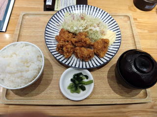 京都　てんぐ大ホール　京都四条通店　鶏から（５個）定食　ランチ